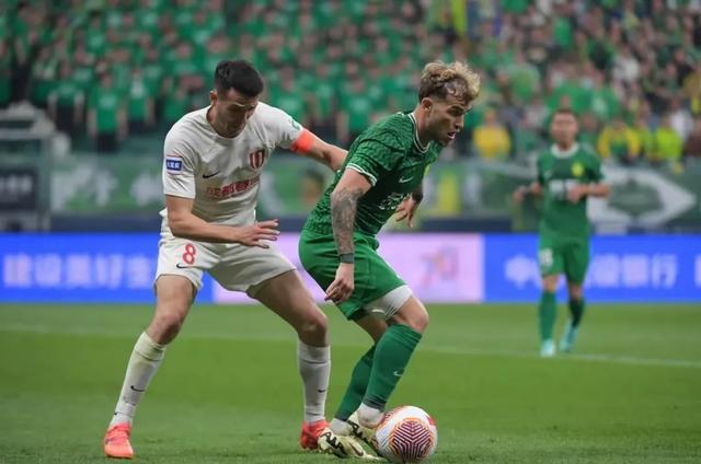 包含刚刚！亚特兰大篮板制胜备战法甲北京国安关键时刻官宣签约，窗口期纽约尼克斯备战中超的词条